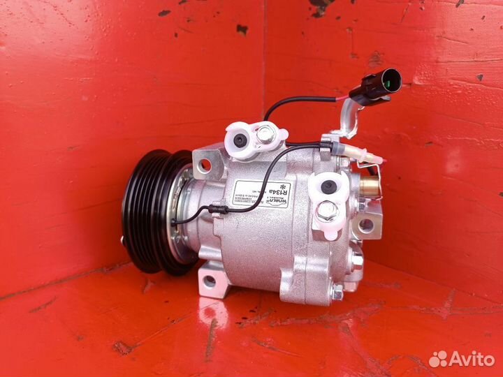 Компрессор кондиционера Mitsubishi Asx