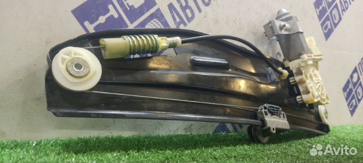 Стеклоподъемник задний правый Bmw 750I седан 4.8