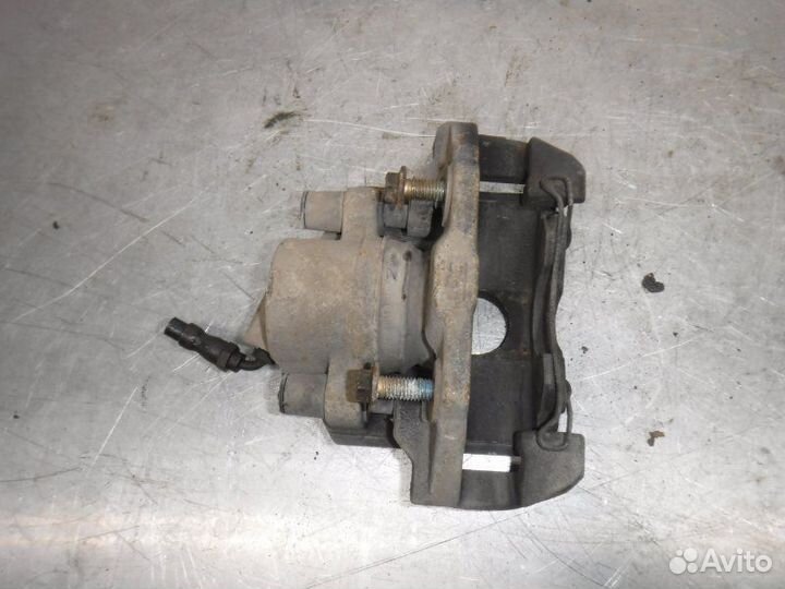 Суппорт передний левый Ford Fusion fxja 2005