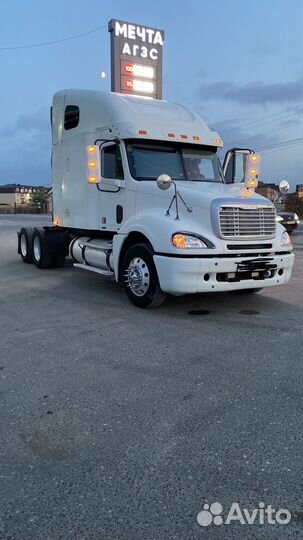 Freightliner Columbia, 2004