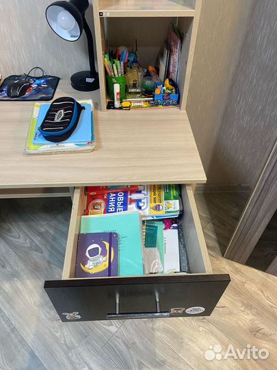 Рабочий стол для школьника
