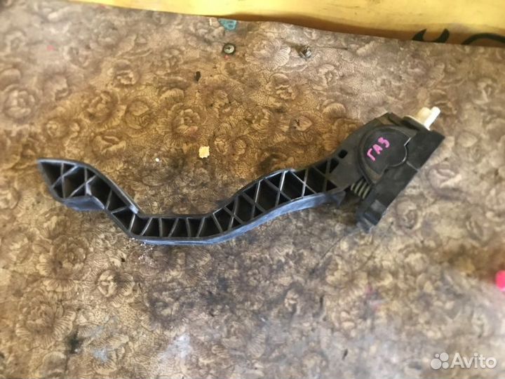 Педаль газа Peugeot 206 1.4 2007