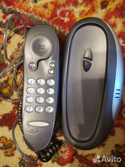 Телефон кнопочный