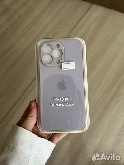 Чехол на iPhone 13 про