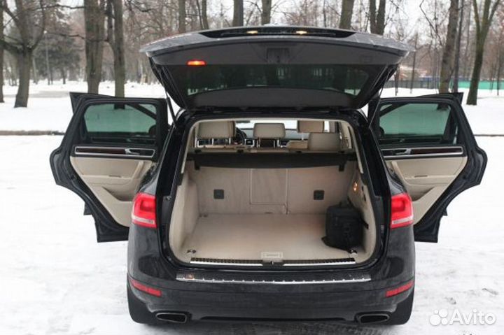 Комплект пола и потолка бежевого цвета Touareg NF