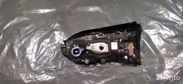 Фонарь внутренний Toyota Rav4 2018-нв 8159142062