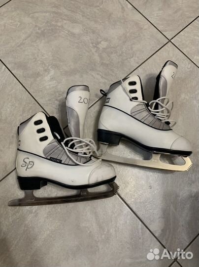 Коньки фигурные