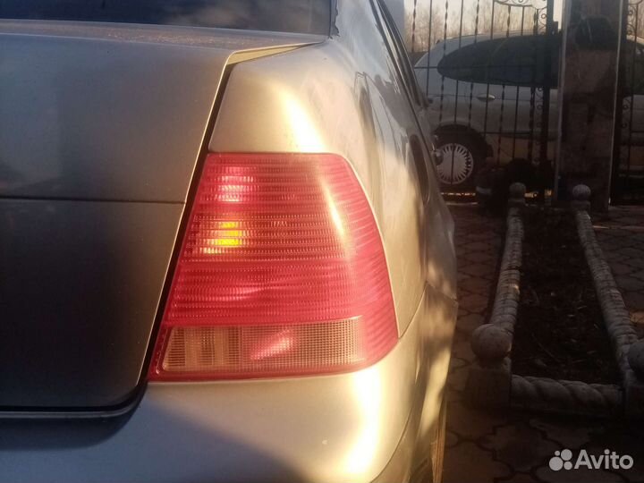 Фонарь задний правый на volkswagen bora