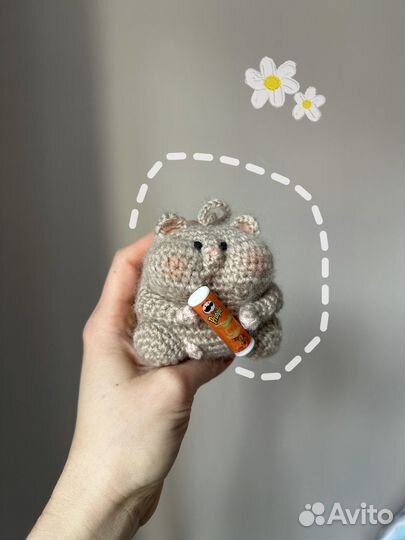 Вязаный брелок обвес хомяк