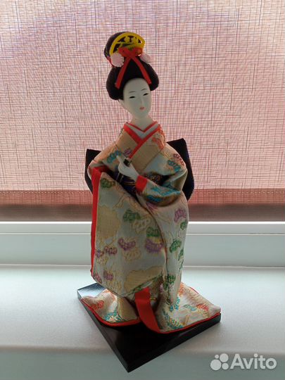 Японская статуэтка