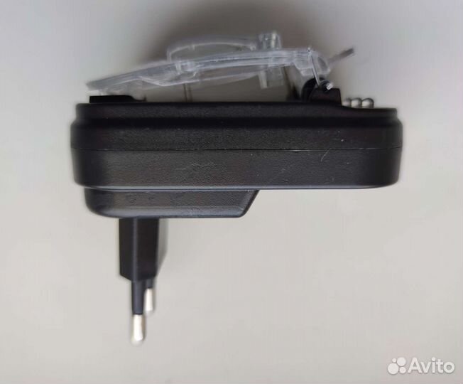 Универсальное сетевое зарядное устройство Лягушка