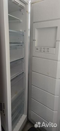 Морозильная камера Bosch GSN32V23RU