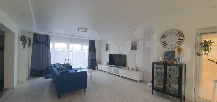 Дом 178 м² на участке 8 сот.