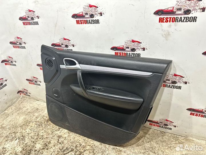 Обшивка боковой двери передняя правая Porsche