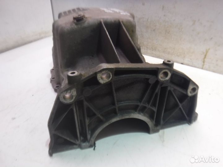 Поддон масляный двигателя Renault Laguna