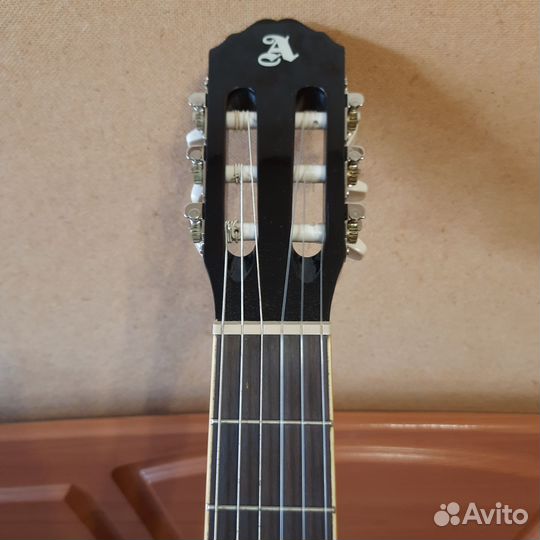 Классическая гитара