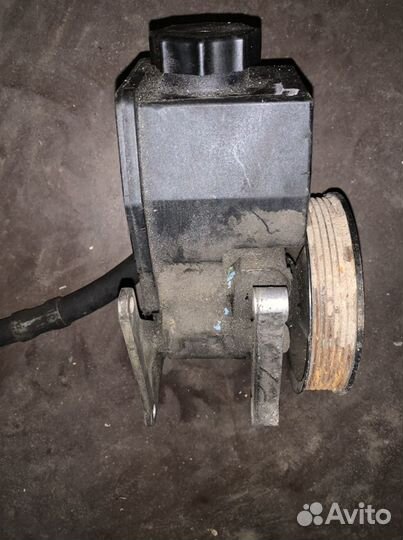 Насос гидроусилителя mercedes w202 M111