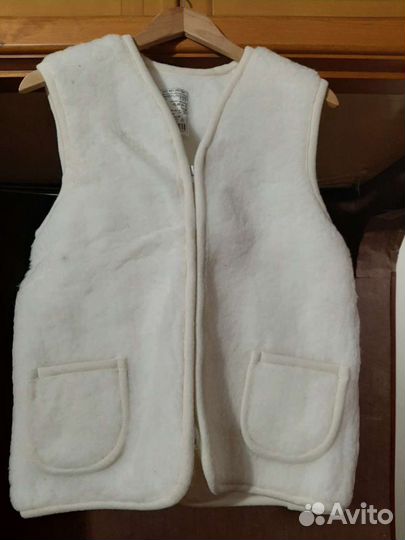 Меховой жилет,46-48 р-р;Жилет + брюки, 54-56 р-р