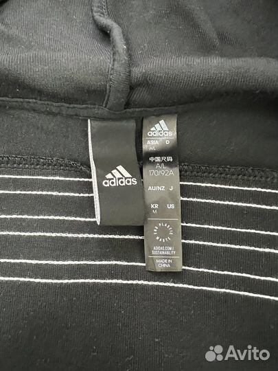 Спортивный женский костюм adidas