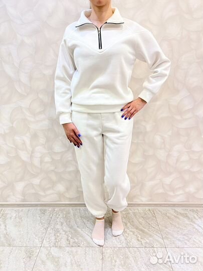 Спортивный костюм утепленный женский