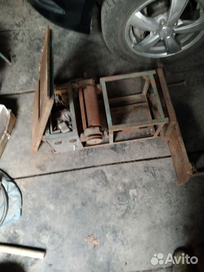 Дерево обрабатывающий станок б.у