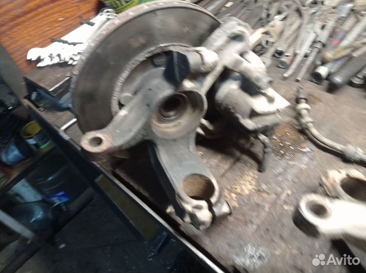 Поворотный кулак ford focus 1