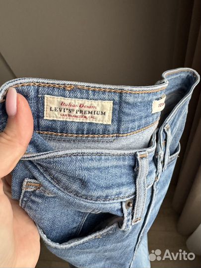 Джинсы levis