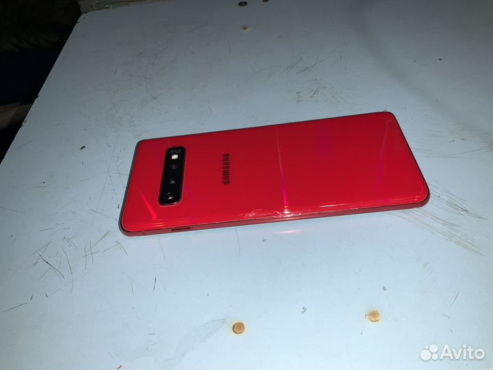 Samsung Galaxy S10, 8/128 ГБ