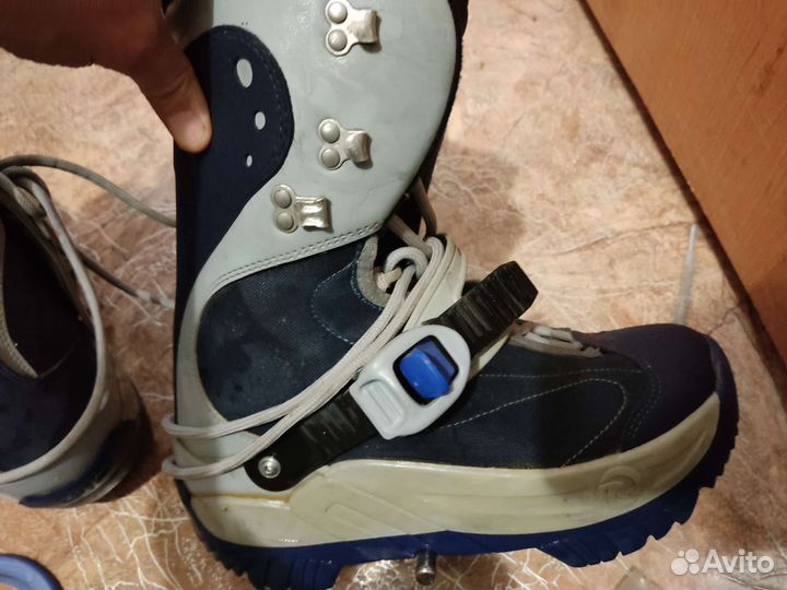 Ботинки для сноуборда с креплениями