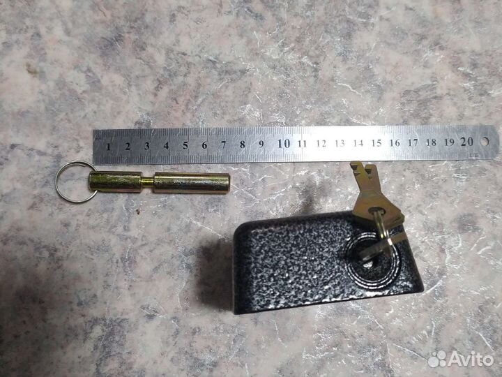 Замок накладной