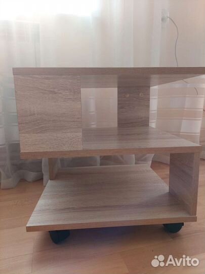 Журнальный столик