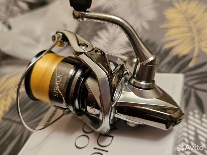 Катушка безинерционная shimano stradic 2500