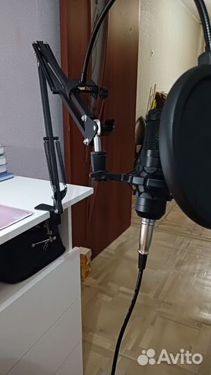 Студийный микрофон