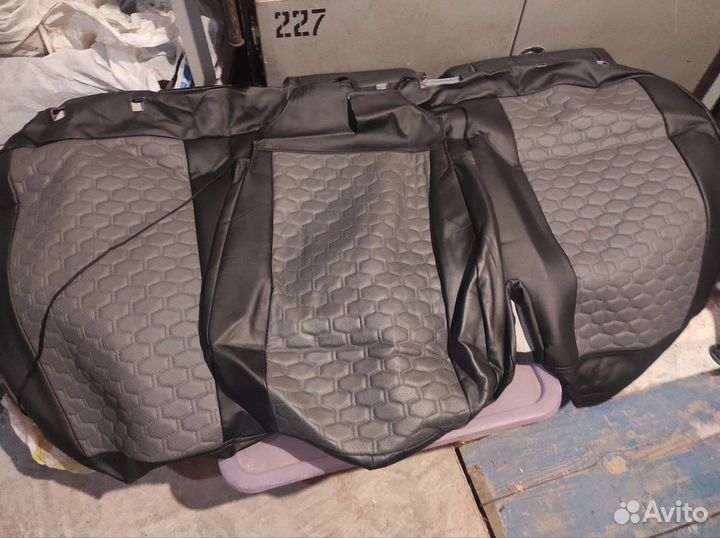 Автомобильные чехлы из экокожи