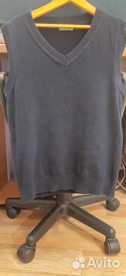 Школьная форма:Юбка +жилет темного- синего цвета