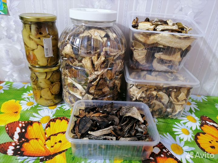 Грибы,морошка,чай,варенье