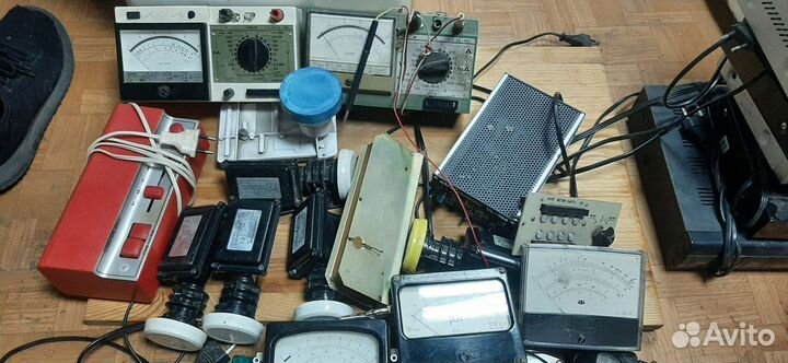 Электроника,приборы,провода