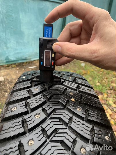 Комплект колеса на Hyundai Solaris