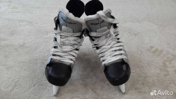 Хоккейные коньки бауэр