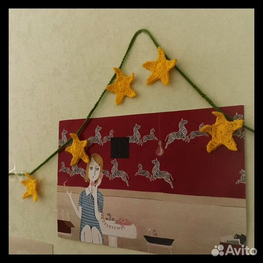 Вязаная гирлянда-декор