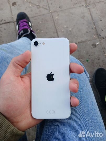 iPhone SE, 128 ГБ