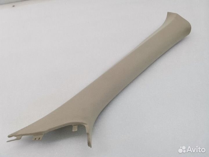 Обшивка стойки передняя правая Mitsubishi