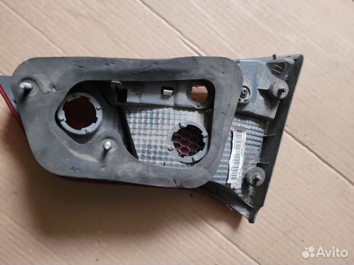 Фонарь крышки багажника левый kia rio 3