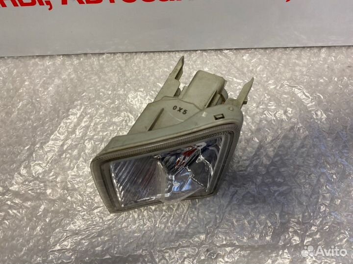 Повторитель поворота в бампер левый Toyota Prius