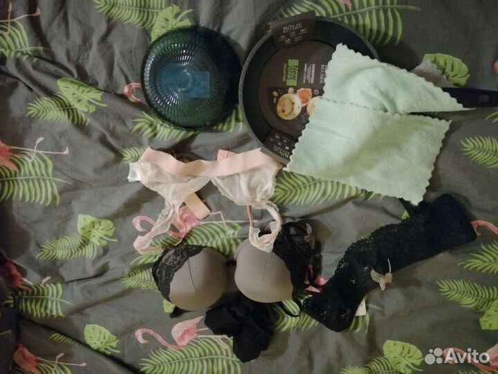 Набор счастливой женщины, вещи, сковородка,тарелка