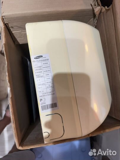 Кондиционер samsung AQ18UAX на 52 кв.м