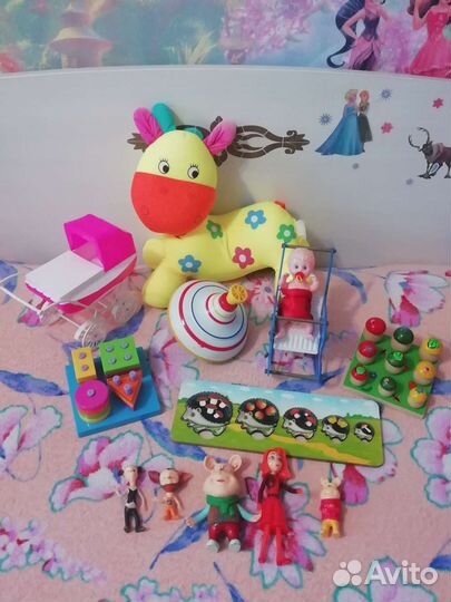 Развивающие игрушки пакетом