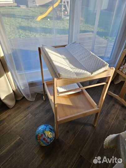 Пеленальный столик