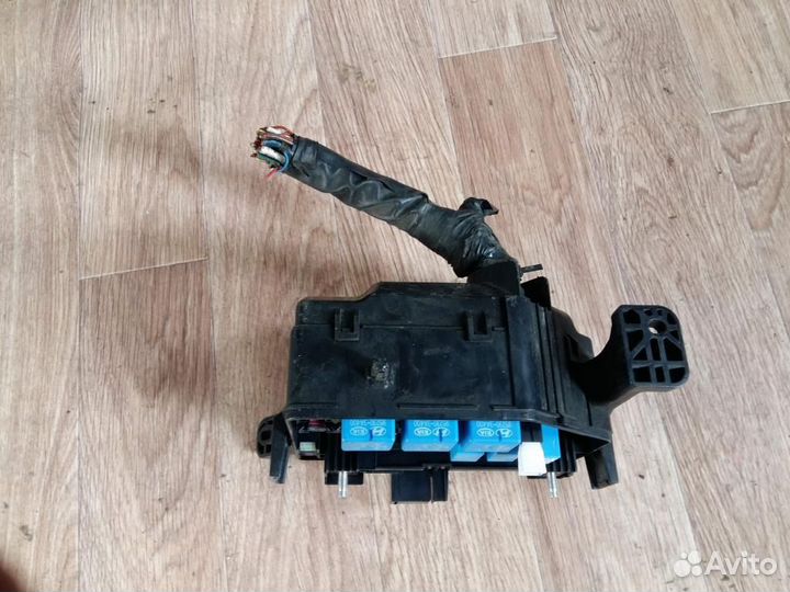 Блок предохранителей передний Hyundai i20 2008-20