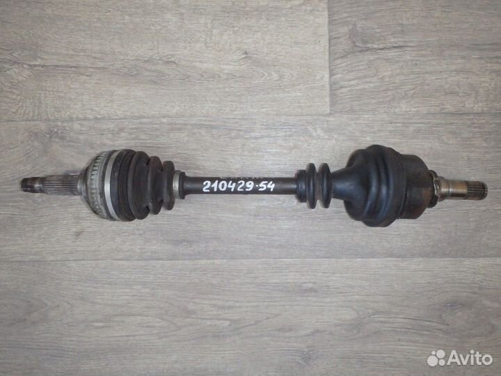 Привод передний левый Carina Карина Е